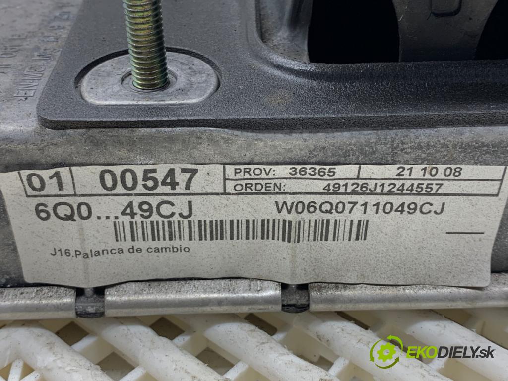 SEAT IBIZA IV coupe 2012 55 kW 1.2 TDI 1199 Kulisa 6Q0711049C (Rýchlostná páka (kulisa))
