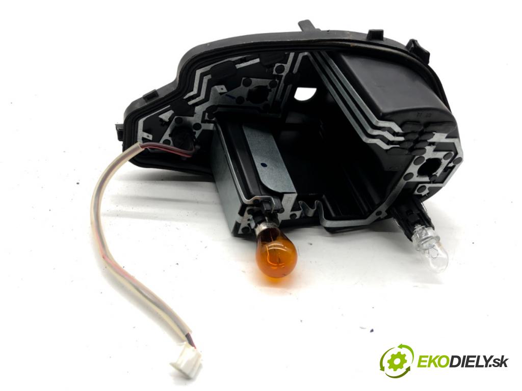 SEAT IBIZA IV coupe 2012 55 kW 1.2 TDI 1199 vložka svetla pravy zad 89392910