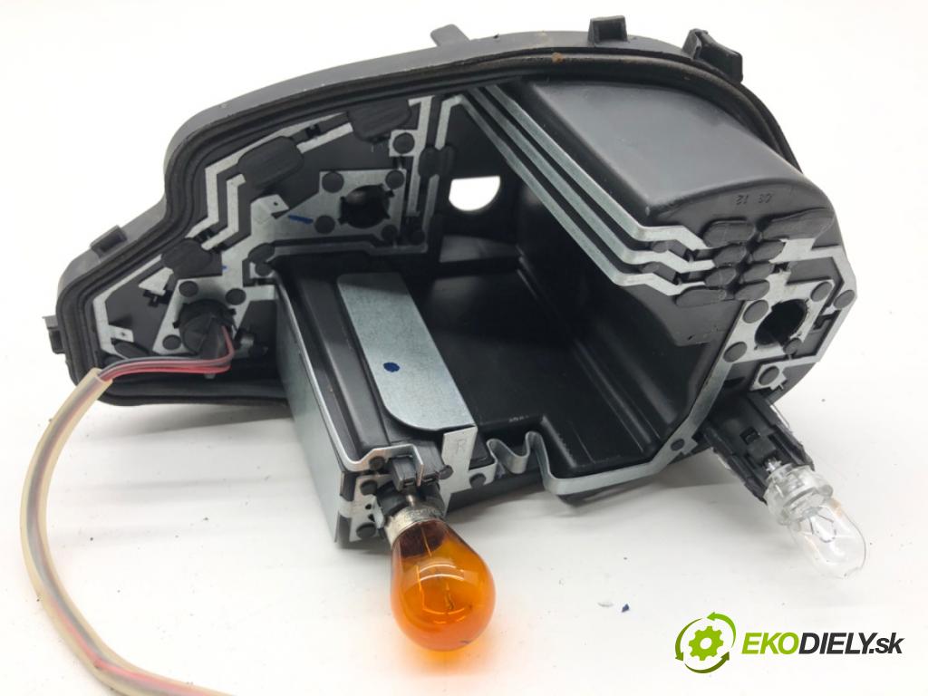 SEAT IBIZA IV coupe 2012 55 kW 1.2 TDI 1199 vložka svetla pravy zad 89392910