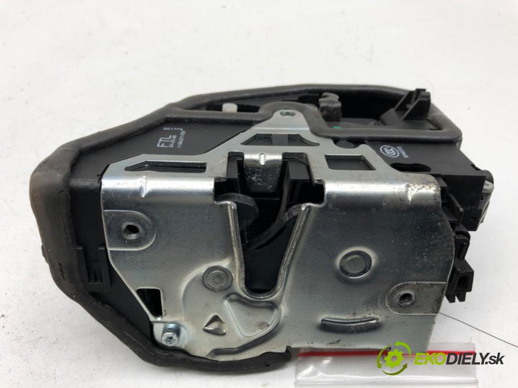 BMW E90 sedan 2005 95 kW 318 i 1995 zámok Dvere ľavy predný 7059967