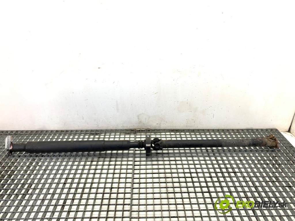 BMW E90 sedan 2005 95 kW 318 i 1995 kardaň hřídel hnací zadní část  (Kardanový hřídel)