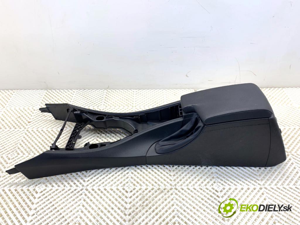 BMW E90 sedan 2005 95 kW 318 i 1995 Tunel stredový opierka 