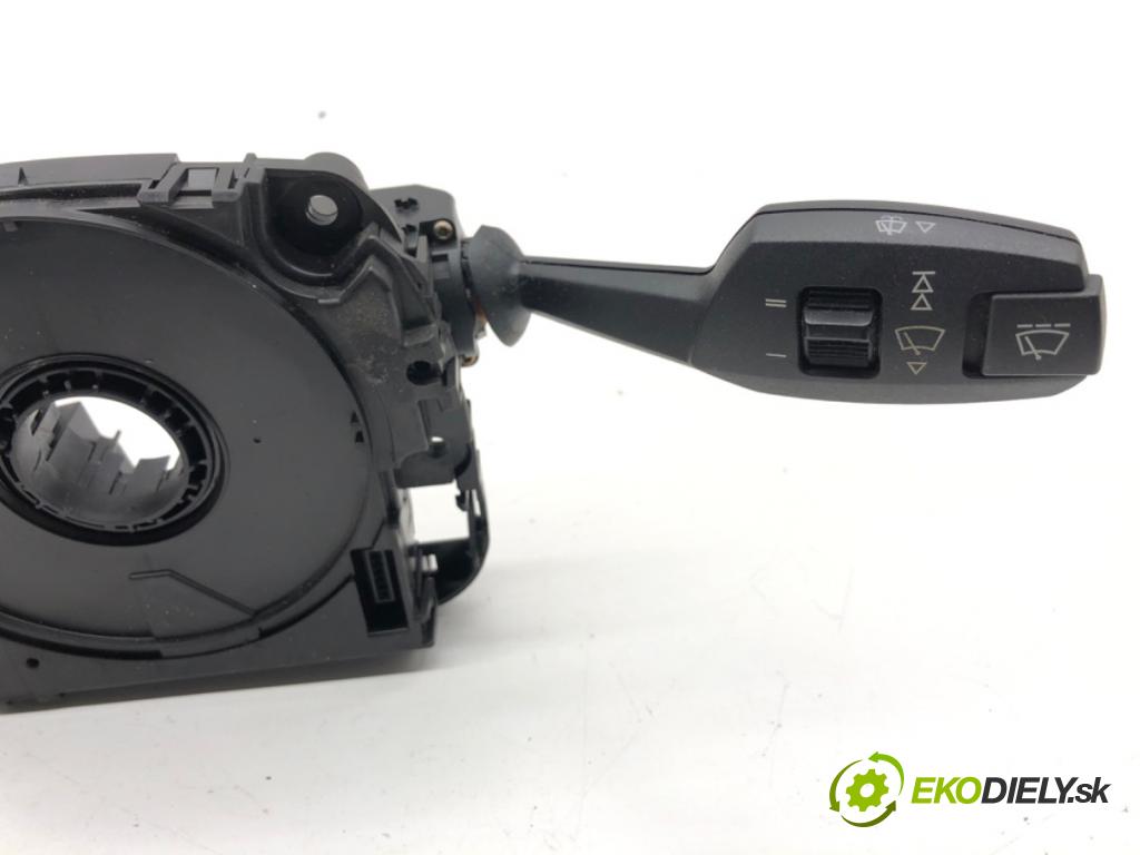 BMW E90 sedan 2005 95 kW 318 i 1995 Prepínač kombinovaný 6965262 (Prepínacie páčky pod volantom)