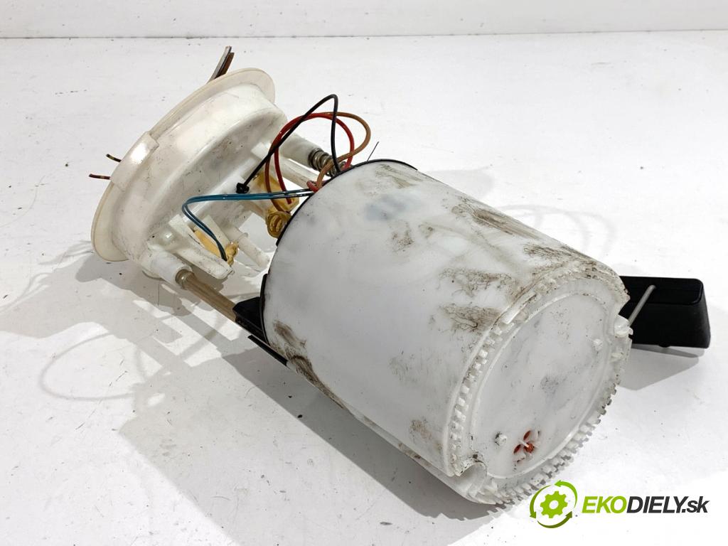 BMW E90 sedan 2005 95 kW 318 i 1995 Pumpa paliva 6763850