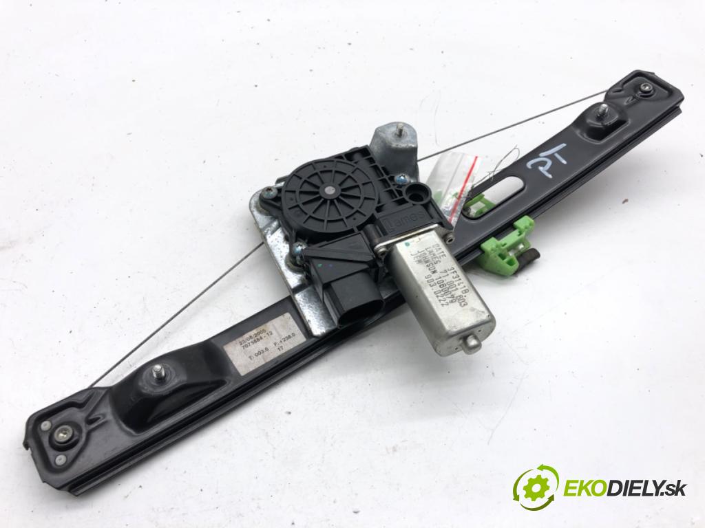 BMW E90 sedan 2005 95 kW 318 i 1995 mechanismus okna pravý zadní část 