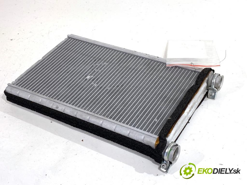 BMW E90 sedan 2005 95 kW 318 i 1995 Výhrevné teleso, radiátor kúrenia  (Radiátor kúrenia)