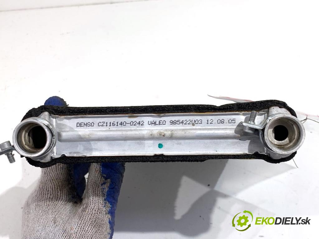 BMW E90 sedan 2005 95 kW 318 i 1995 Výhrevné teleso, radiátor kúrenia  (Radiátor kúrenia)