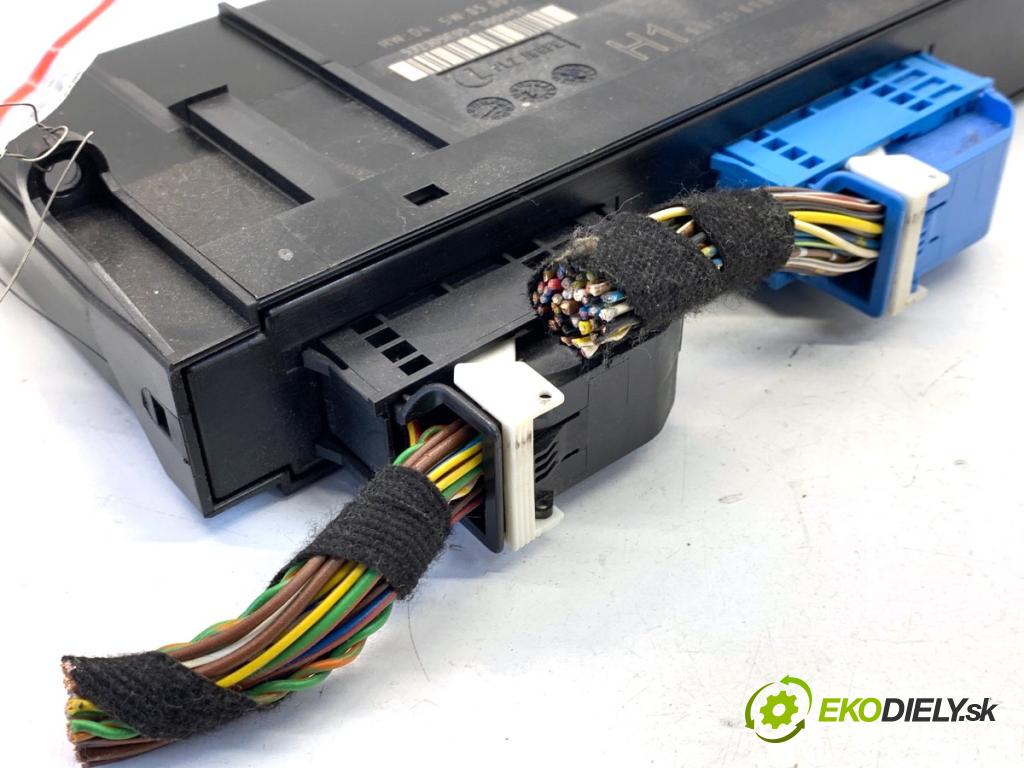 BMW E90 sedan 2005 95 kW 318 i 1995 modul komfortu 6983302 (Komfortní modul)