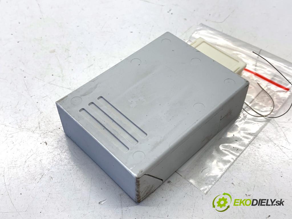 BMW E90 sedan 2005 95 kW 318 i 1995 Modul ťažného oka 6773731 (Riadiaca jednotka ostatné)