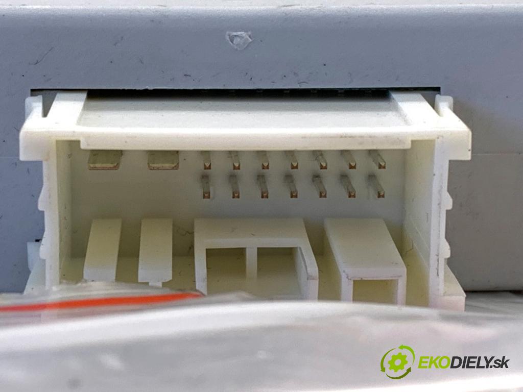 BMW E90 sedan 2005 95 kW 318 i 1995 Modul ťažného oka 6773731 (Riadiaca jednotka ostatné)