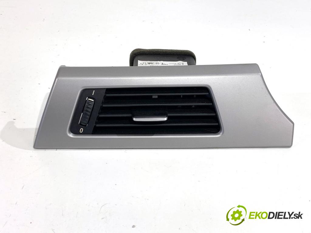 BMW E90 sedan 2005 95 kW 318 i 1995 lišty kryt 7132845 7132376 (Lišta)