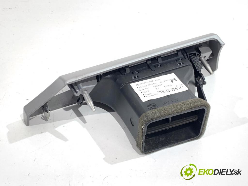 BMW E90 sedan 2005 95 kW 318 i 1995 lišty kryt 7132845 7132376 (Lišta)