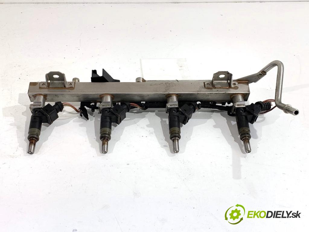 BMW E90 sedan 2005 95 kW 318 i 1995 Lišta vstrekovacia 7506158 (Vstrekovacia lišta)