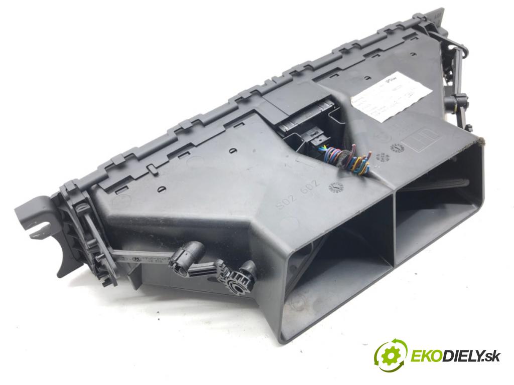 BMW E90 sedan 2005 95 kW 318 i 1995 Mriežky kúrenia predný 6924082