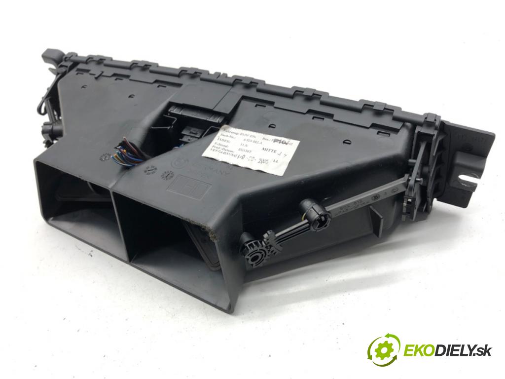 BMW E90 sedan 2005 95 kW 318 i 1995 Mriežky kúrenia predný 6924082