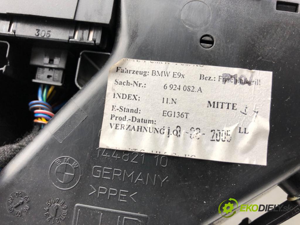 BMW E90 sedan 2005 95 kW 318 i 1995 Mriežky kúrenia predný 6924082