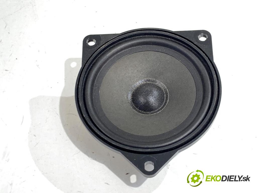 BMW E90 sedan 2005 95 kW 318 i 1995 reproduktory