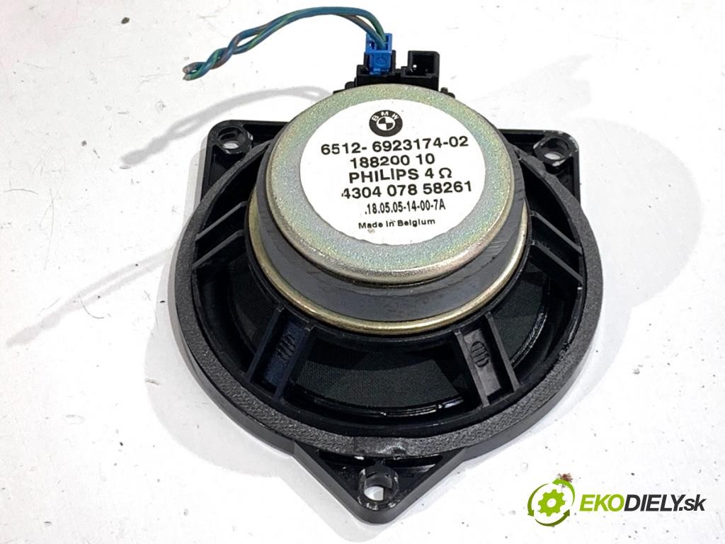 BMW E90 sedan 2005 95 kW 318 i 1995 reproduktory