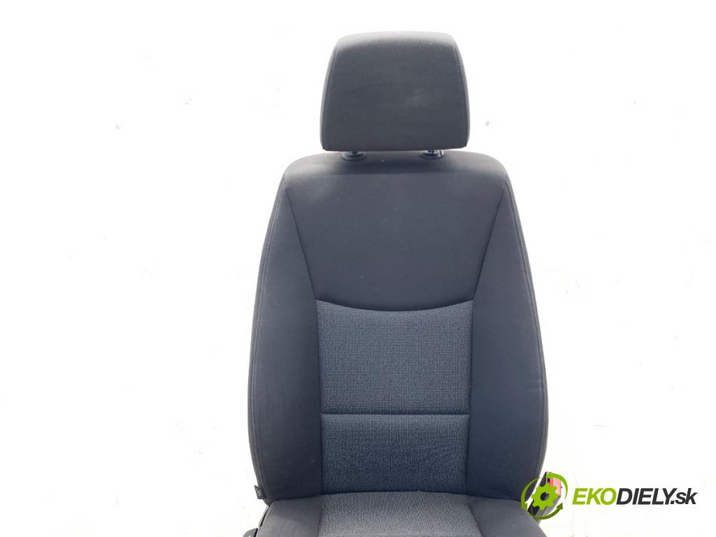 BMW E90 sedan 2005 95 kW 318 i 1995 Sedadlo pravy predný