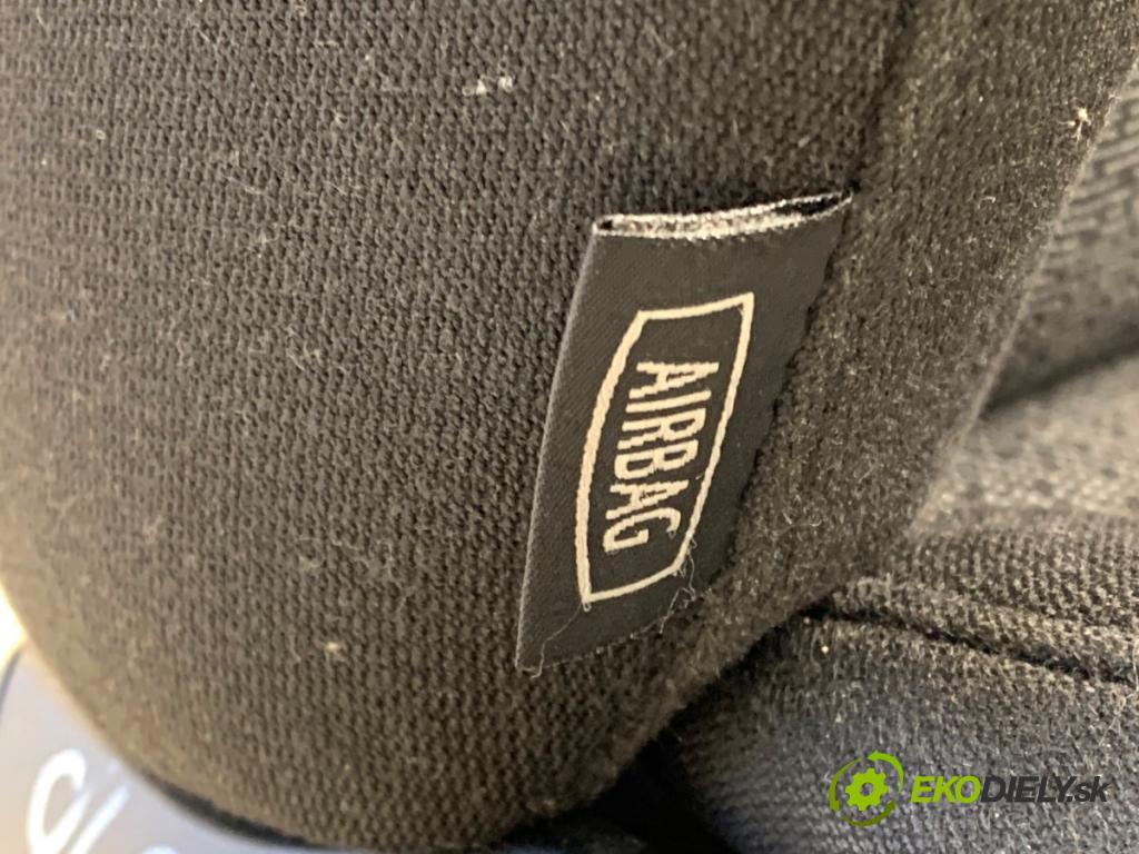 BMW E90 sedan 2005 95 kW 318 i 1995 Sedadlo pravy predný