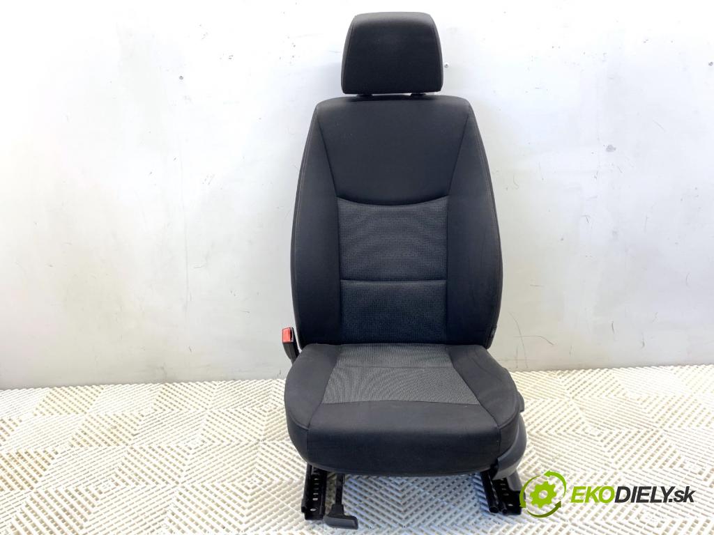 BMW E90 sedan 2005 95 kW 318 i 1995 Sedadlo ľavy predný 