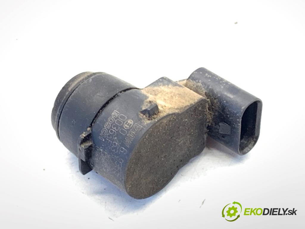 BMW E90 sedan 2005 95 kW 318 i 1995 Snímač PDC 6935597