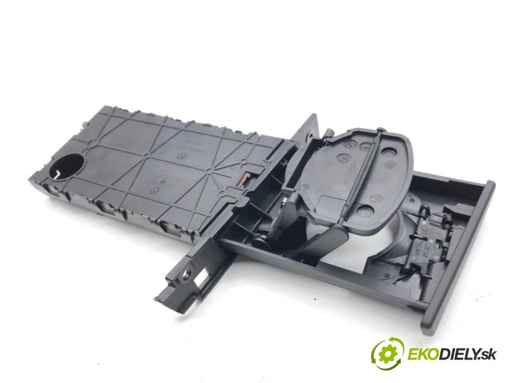 BMW E90 sedan 2005 95 kW 318 i 1995 držák na nápoje 7127461 (Držák nápojů)