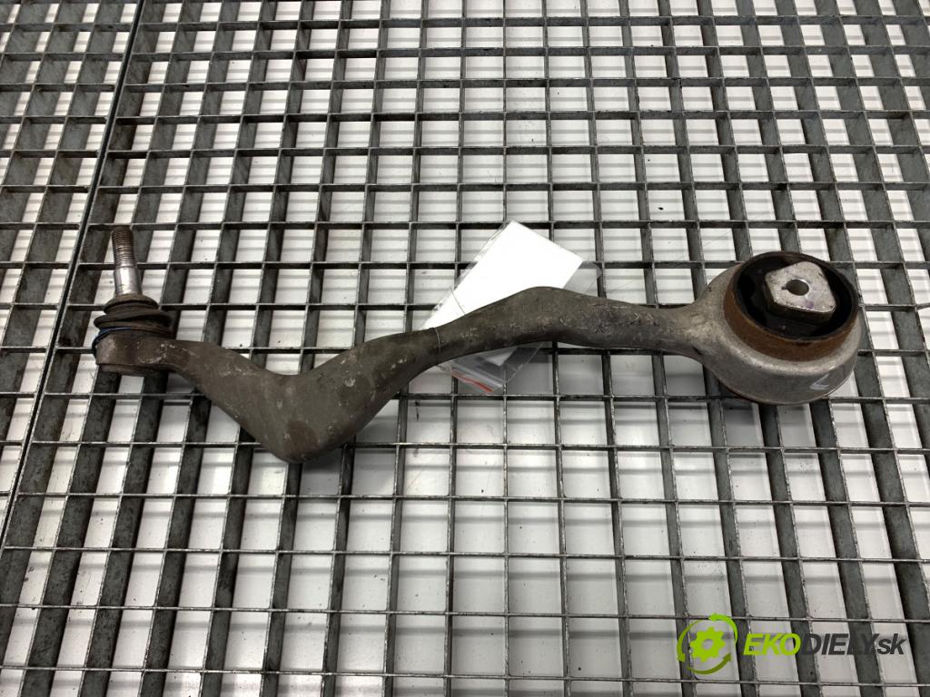 BMW E90 sedan 2005 95 kW 318 i 1995 rameno levý přední část