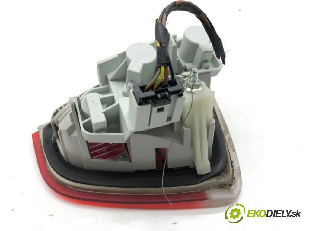 BMW E90 sedan 2005 95 kW 318 i 1995 světlo zadní část pravá vnitřní 6937460 (Klika dveří ostatní)