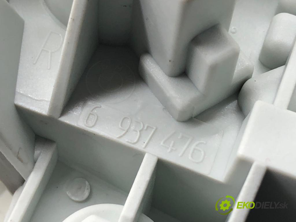 BMW E90 sedan 2005 95 kW 318 i 1995 světlo zadní část pravá vnitřní 6937460 (Klika dveří ostatní)