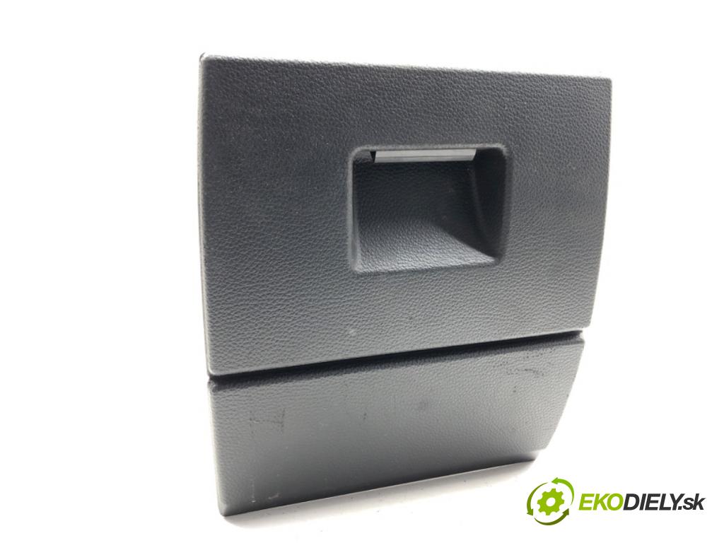 BMW E90 sedan 2005 95 kW 318 i 1995 přihrádka kastlík volantu 7132865