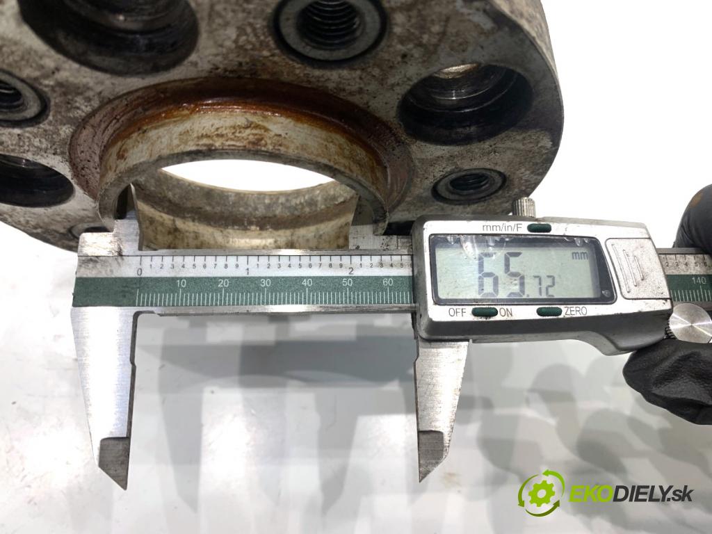 BMW E90 sedan 2005 95 kW 318 i 1995 dištančné 20MM 5X120 40757252