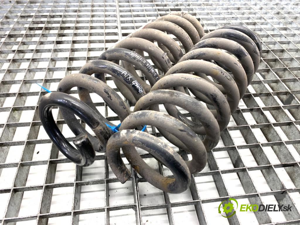 BMW E90 sedan 2005 95 kW 318 i 1995 Pružiny zad