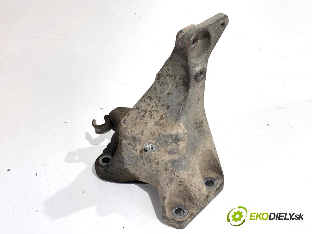 BMW E84 SUV 2013 85 kW sDrive 16 d 1995 Držiak Motor 781916