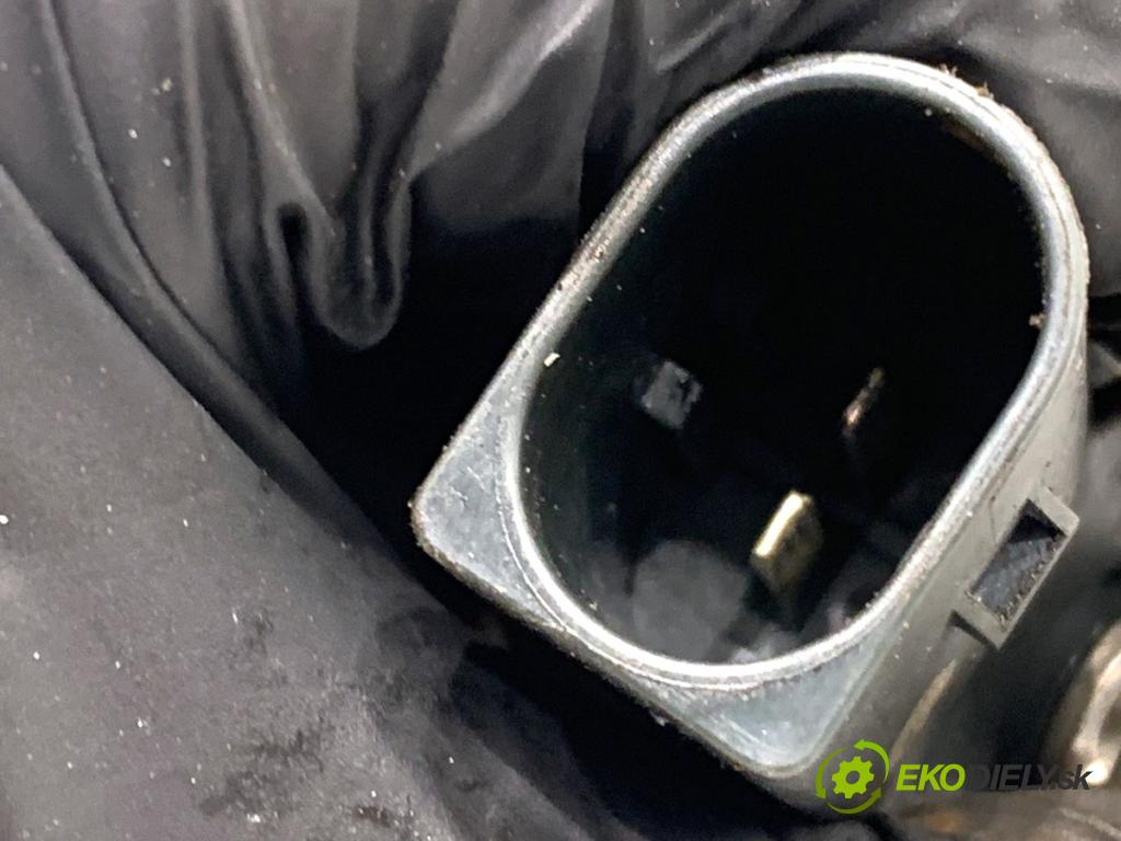 BMW E84 SUV 2013 85 kW sDrive 16 d 1995 vstřikovací ventily 7798446