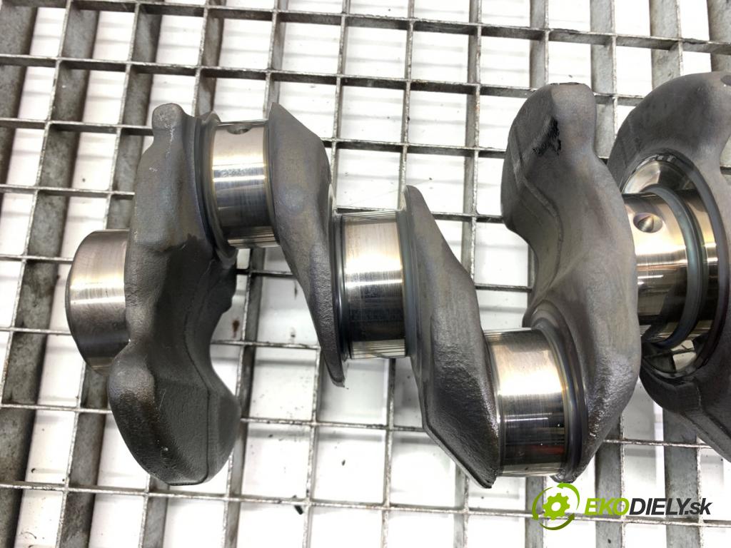 BMW E84 SUV 2013 85 kW sDrive 16 d 1995 kardaň hřídel KORBOVÝ: 7797975 (Blok motoru ostatní)