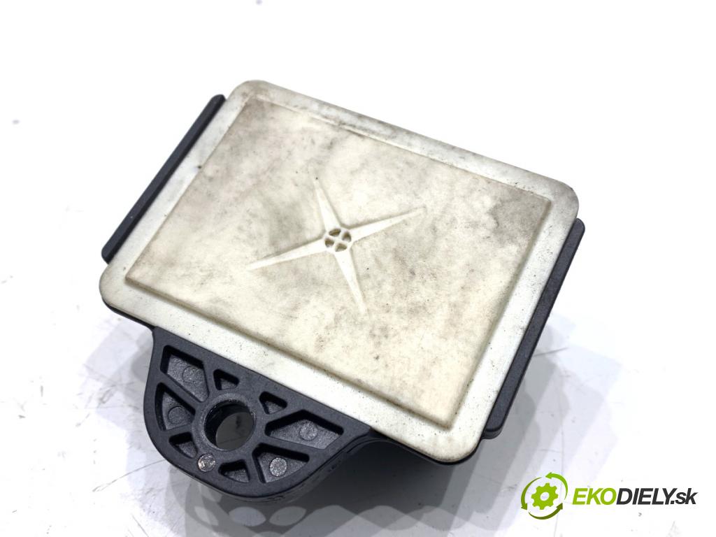 BMW E84 SUV 2013 85 kW sDrive 16 d 1995 relé sviečok žhavenia 8570087 (Relé)