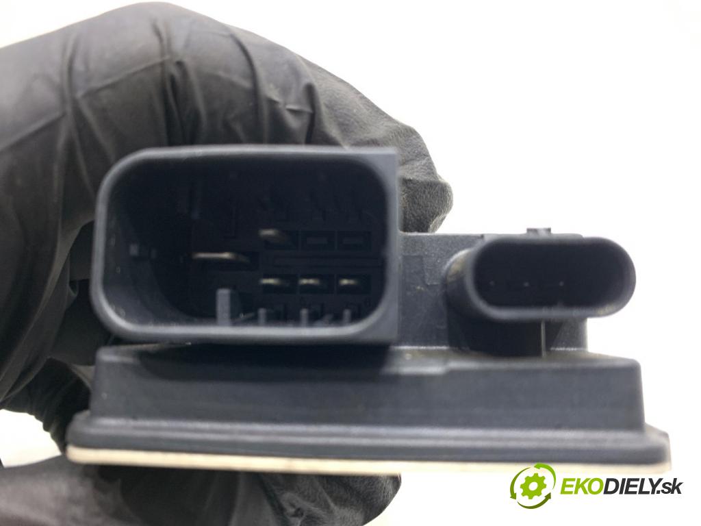 BMW E84 SUV 2013 85 kW sDrive 16 d 1995 relé sviečok žhavenia 8570087 (Relé)