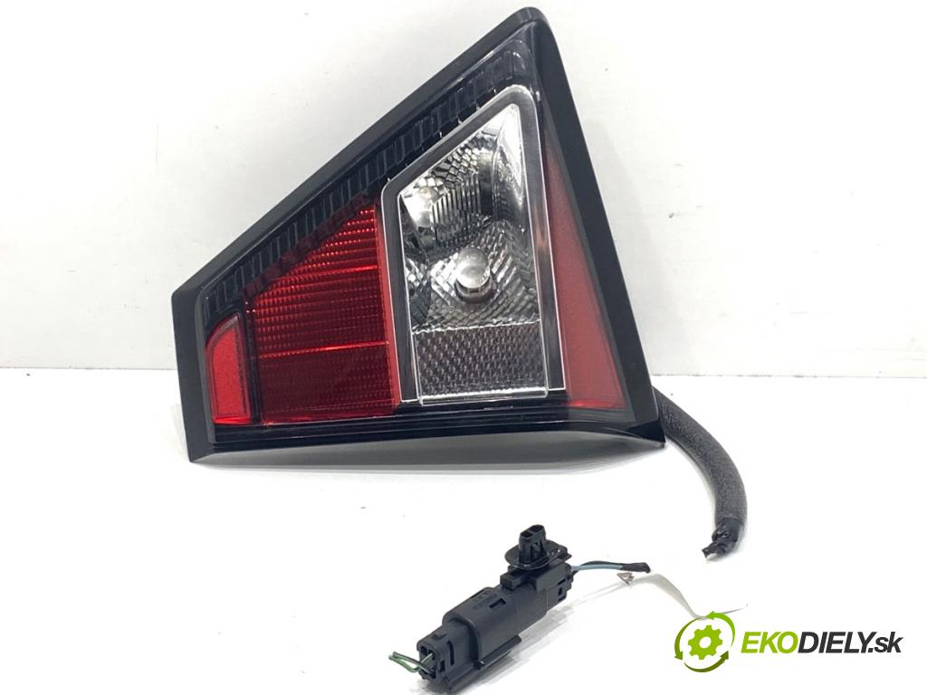 FORD USA ESCAPE III  2017 179 kW 2.0 179 kW [242 KM] 2017 - 2018 1983 světlo zadní část pravá vnitřní GJ54-13A602-AF (Klika dveří ostatní)