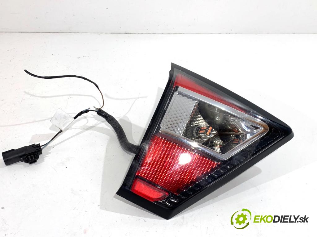 FORD USA ESCAPE III  2017 179 kW 2.0 179 kW [242 KM] 2017 - 2018 1983 Svetlo zad ľavá strana vnútorná  (Kľučka dverí ostatné)