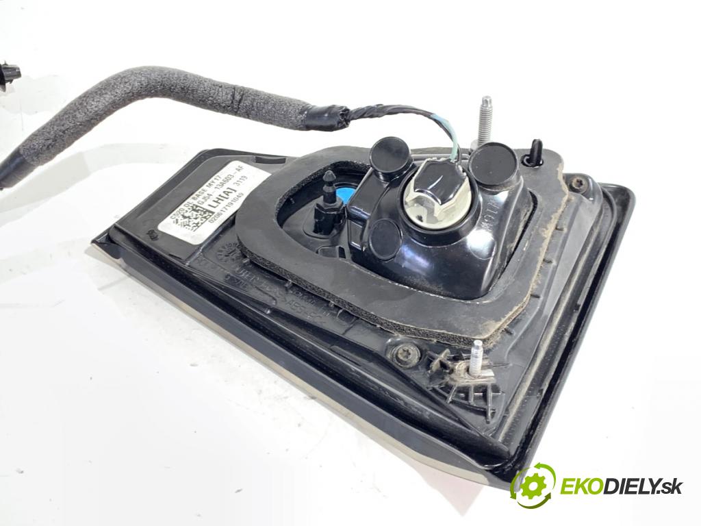 FORD USA ESCAPE III  2017 179 kW 2.0 179 kW [242 KM] 2017 - 2018 1983 Svetlo zad ľavá strana vnútorná  (Kľučka dverí ostatné)