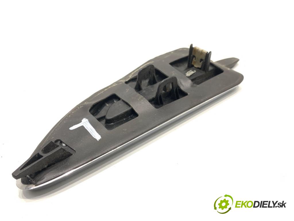 FORD USA ESCAPE III  2017 179 kW 2.0 179 kW [242 KM] 2017 - 2018 1983 Znak blatníka ľavy GJ54-16C217-AC