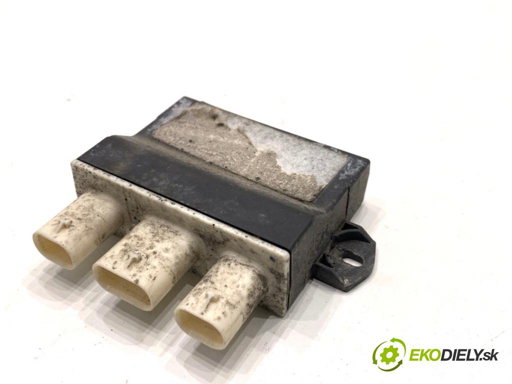 FORD USA ESCAPE III  2017 179 kW 2.0 179 kW [242 KM] 2017 - 2018 1983 Modul otvárania dverí K95301AE