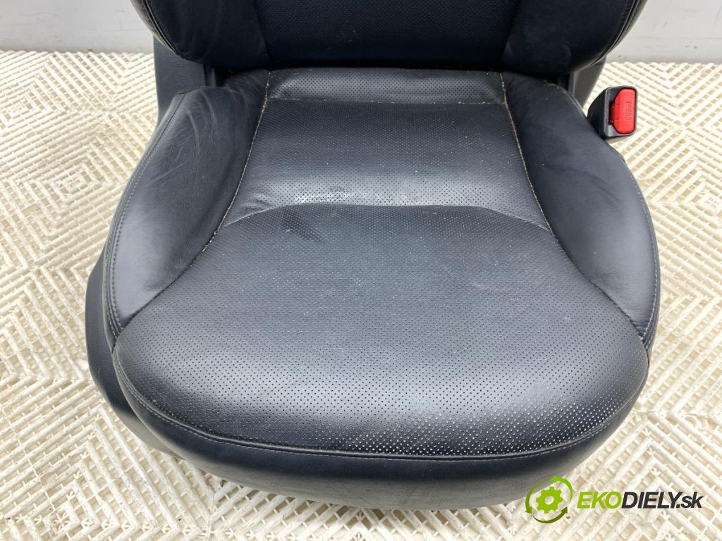 MAZDA CX-9 SUV 2016 184 kW 2.5 T AWD 2488 Sedadlo pravy predný