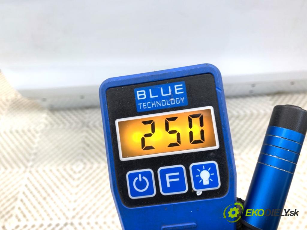 MAZDA CX-9 SUV 2016 184 kW 2.5 T AWD 2488 Dvere pravy predný