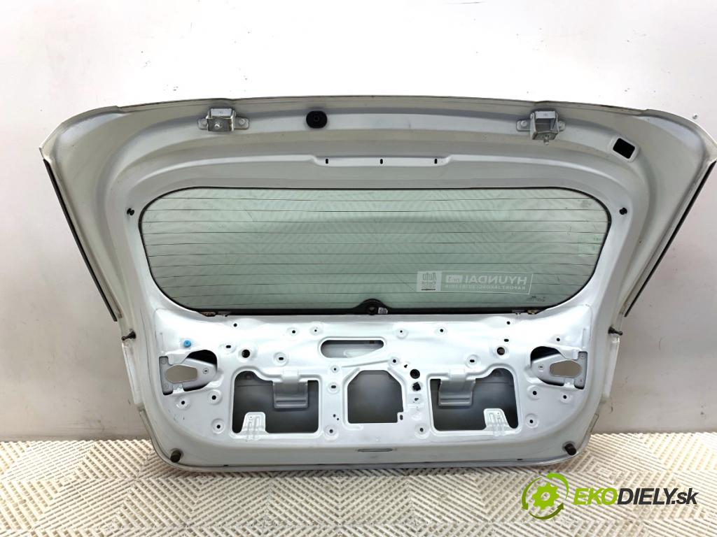 HYUNDAI i20 III liftback 2020 62 kW 1.2 1197 kapota zadní část