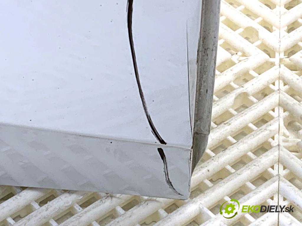 HYUNDAI i20 III liftback 2020 62 kW 1.2 1197 Dvere pravy zad