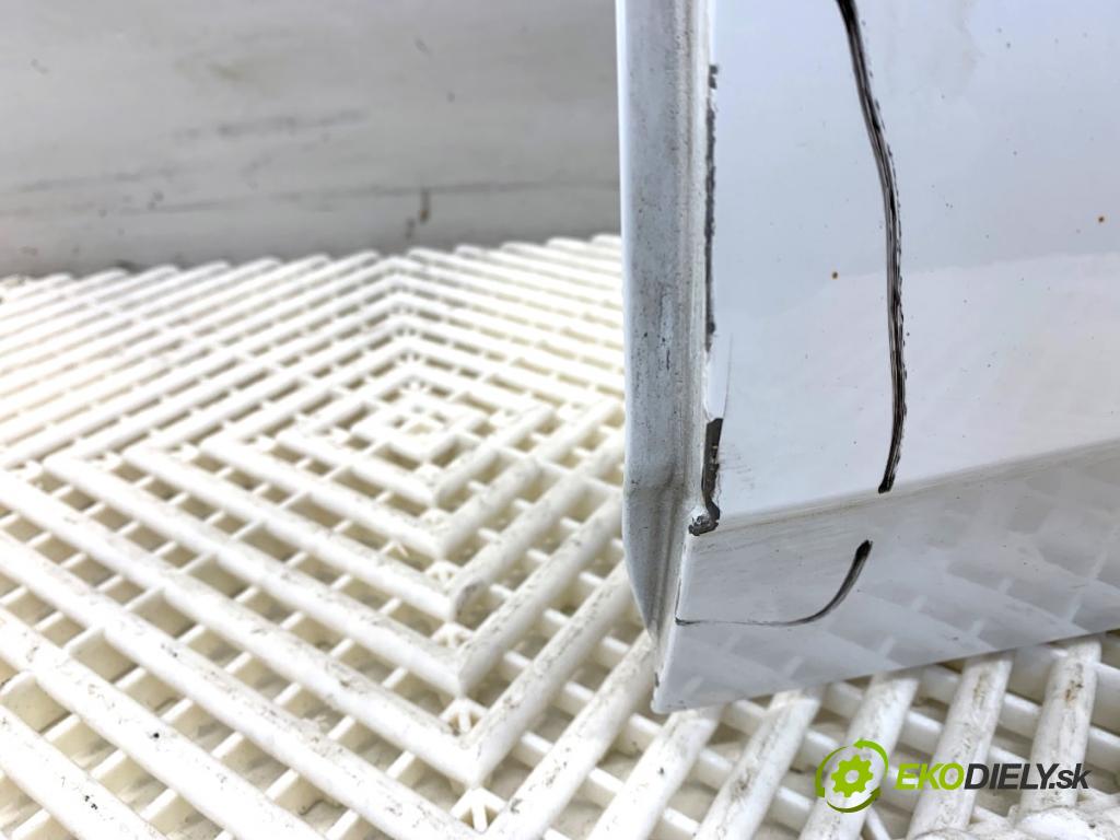 HYUNDAI i20 III liftback 2020 62 kW 1.2 1197 Dvere ľavy zad