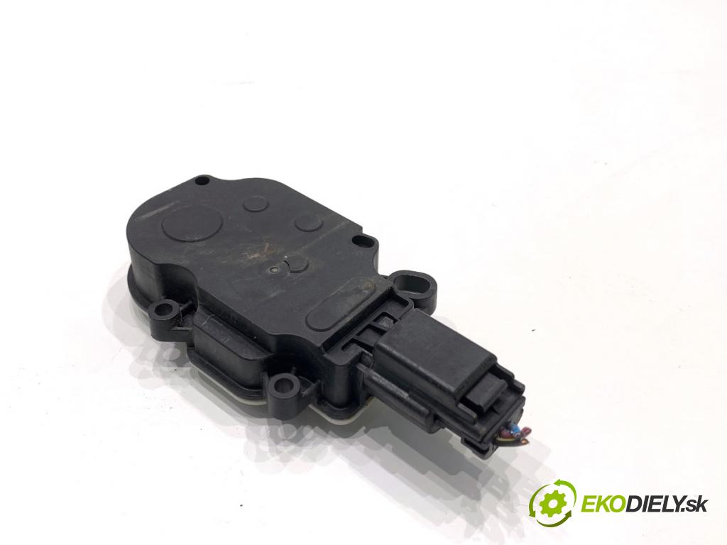 FORD USA ESCAPE III  2017 179 kW 2.0 179 kW [242 KM] 2017 - 2018 1983 Motorček rolety ŽALÚZIE: 6477R1003