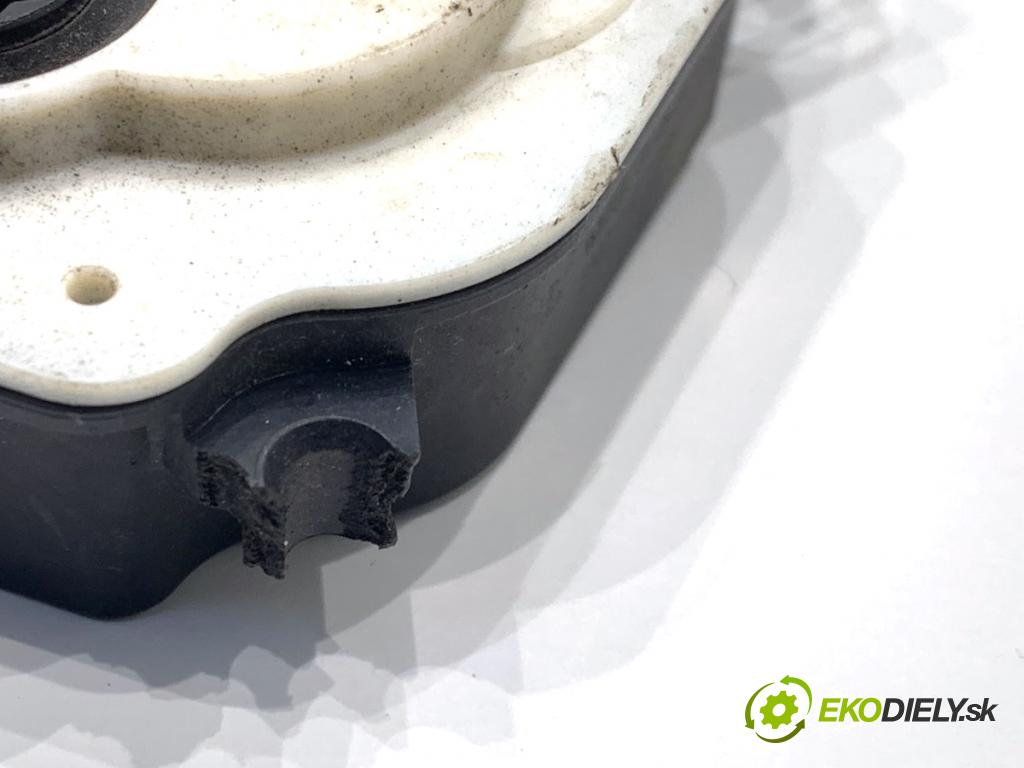 FORD USA ESCAPE III  2017 179 kW 2.0 179 kW [242 KM] 2017 - 2018 1983 Motorček rolety ŽALÚZIE: 6477R1003